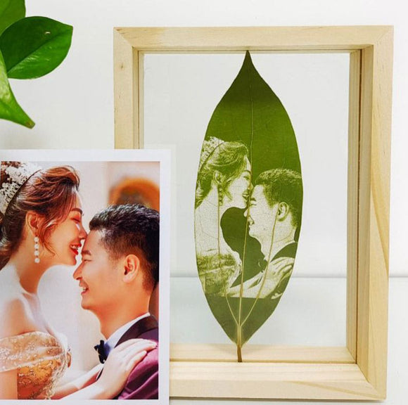photo leaf carving for couple